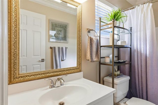 3985 OVERLOOK BEND 16, Sarasota, FL 34232