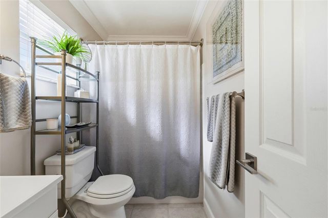 3985 OVERLOOK BEND 16, Sarasota, FL 34232