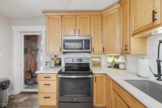 904 Hemlock Street, Shelbyville, IN 46176