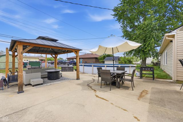 904 Hemlock Street, Shelbyville, IN 46176