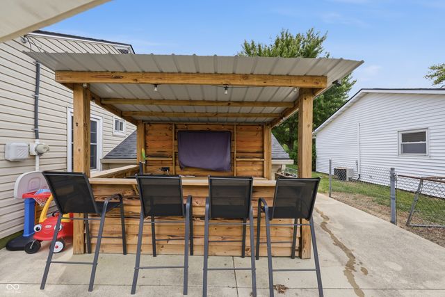 904 Hemlock Street, Shelbyville, IN 46176
