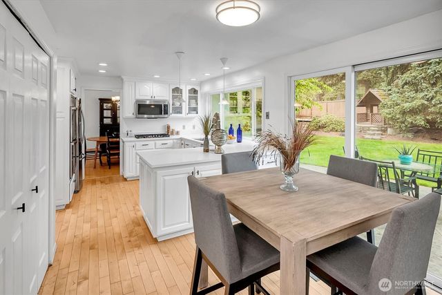 19213 SE 46th Place, Issaquah, WA 98027