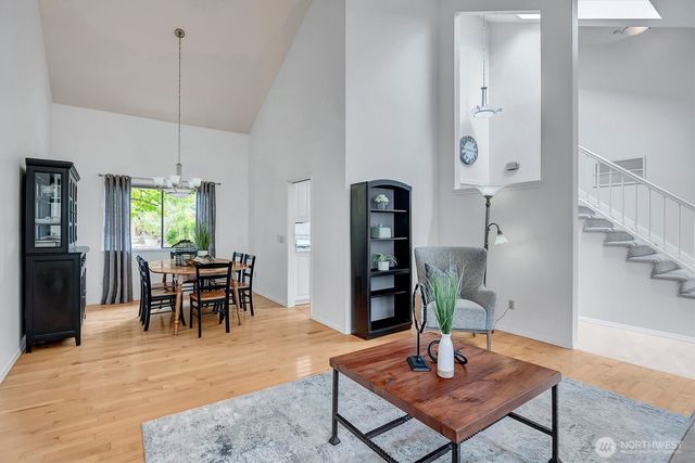 19213 SE 46th Place, Issaquah, WA 98027