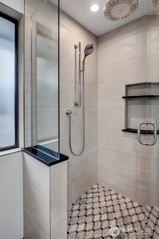 19213 SE 46th Place, Issaquah, WA 98027