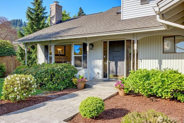 19213 SE 46th Place, Issaquah, WA 98027
