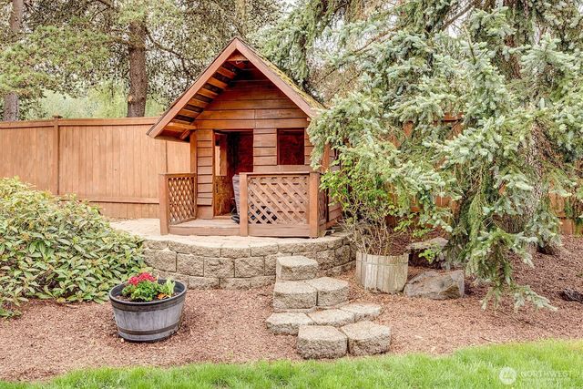 19213 SE 46th Place, Issaquah, WA 98027