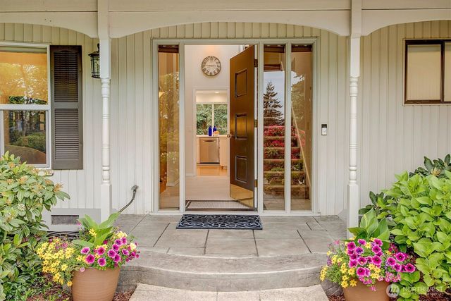 19213 SE 46th Place, Issaquah, WA 98027