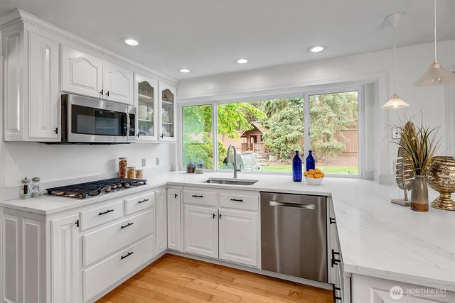 19213 SE 46th Place, Issaquah, WA 98027