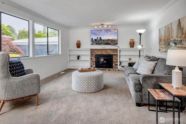 19213 SE 46th Place, Issaquah, WA 98027