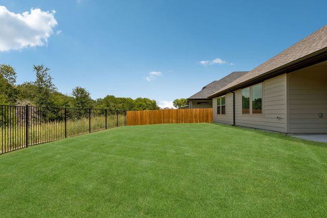 237 Bright Alcove Court, Lavon, TX 75166