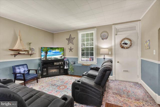 410 WINDSOR ST, Wyomissing, PA 19610