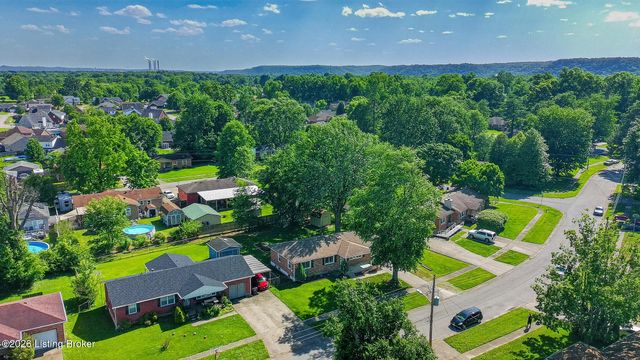 6610 Sunny Vale Way, Louisville, KY 40272