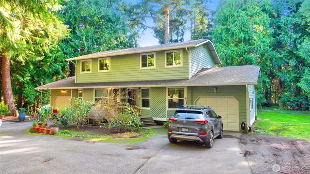 4234 Winns Hollow Lane, Clinton, WA 98236