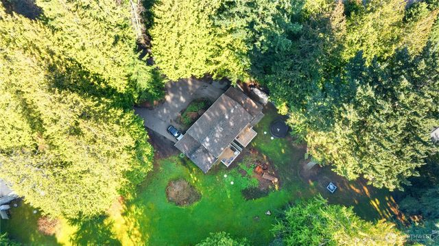4234 Winns Hollow Lane, Clinton, WA 98236