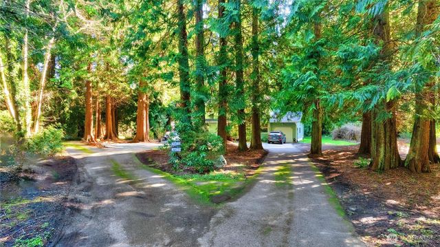 4234 Winns Hollow Lane, Clinton, WA 98236