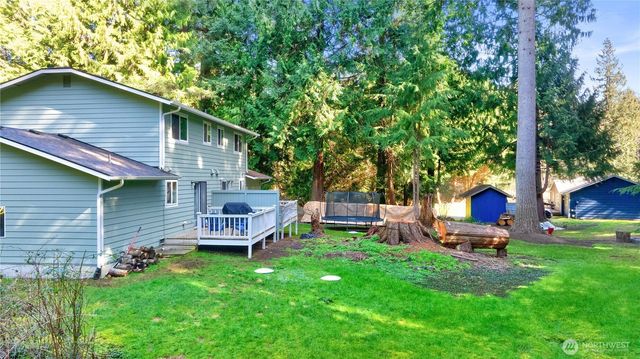 4234 Winns Hollow Lane, Clinton, WA 98236