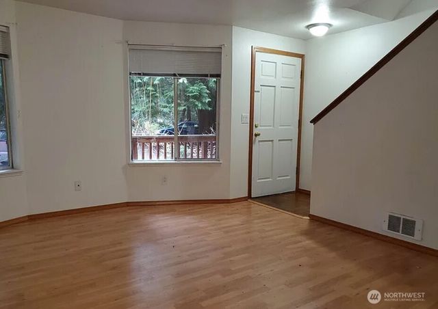 4234 Winns Hollow Lane, Clinton, WA 98236