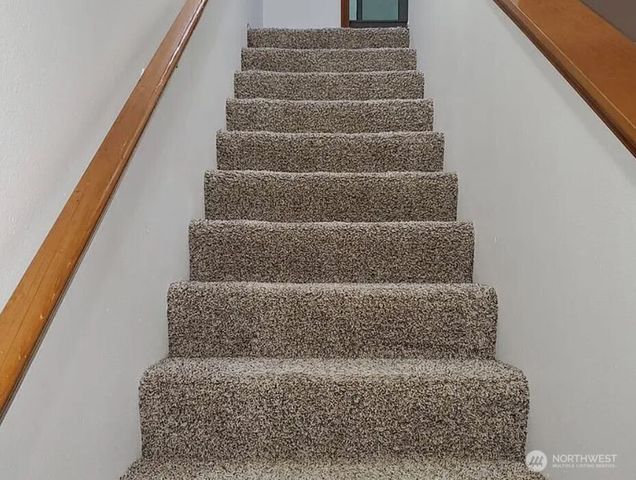 4234 Winns Hollow Lane, Clinton, WA 98236