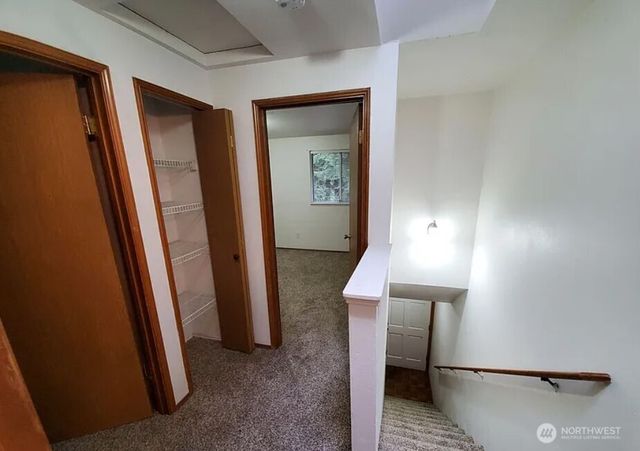 4234 Winns Hollow Lane, Clinton, WA 98236