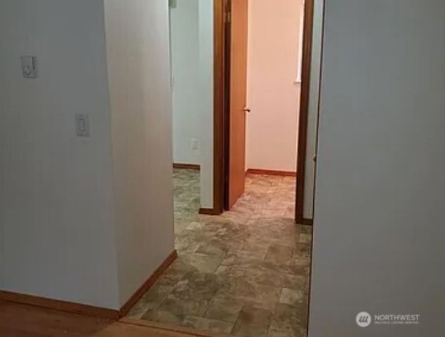 4234 Winns Hollow Lane, Clinton, WA 98236