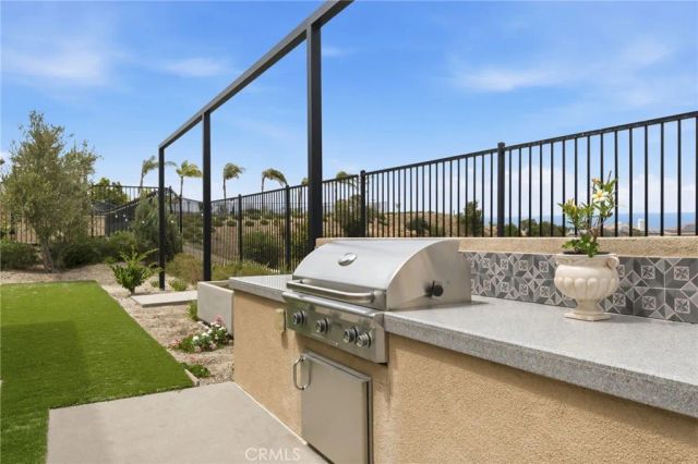 2521 Chad Zeller, Corona, CA 92882