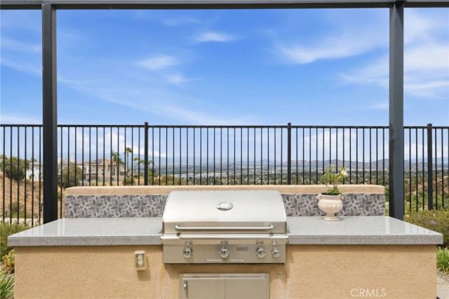 2521 Chad Zeller, Corona, CA 92882