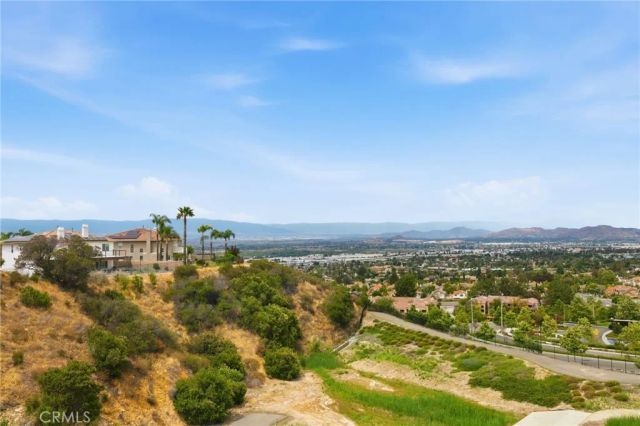 2521 Chad Zeller, Corona, CA 92882