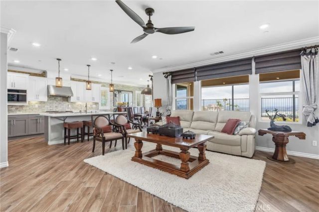 2521 Chad Zeller, Corona, CA 92882