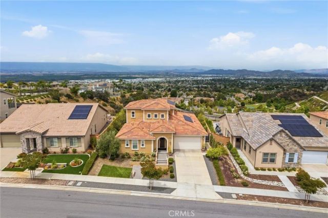 2521 Chad Zeller, Corona, CA 92882