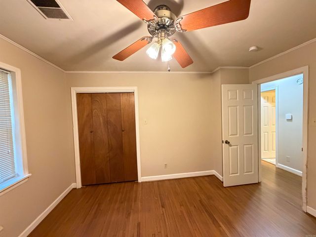 8812 Holiday Drive, Sherwood, AR 72120