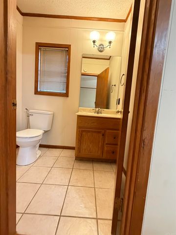 8812 Holiday Drive, Sherwood, AR 72120