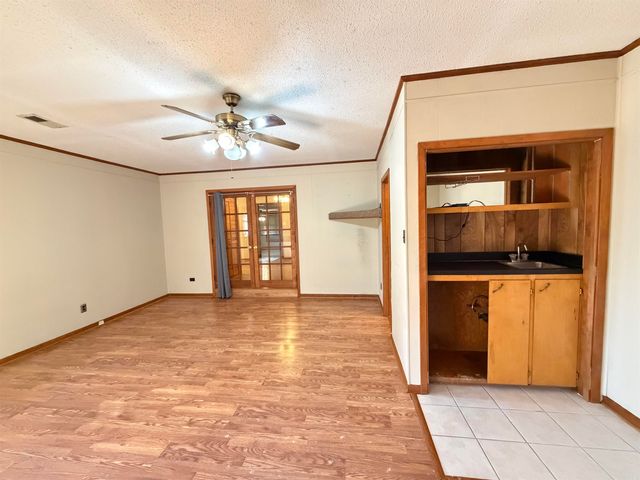 8812 Holiday Drive, Sherwood, AR 72120