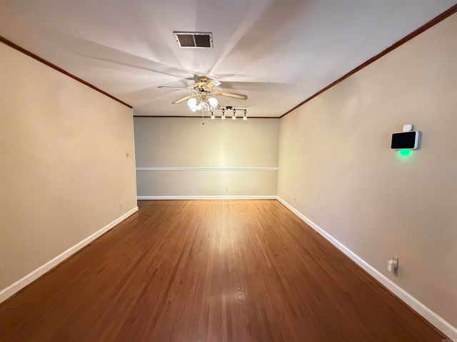 8812 Holiday Drive, Sherwood, AR 72120