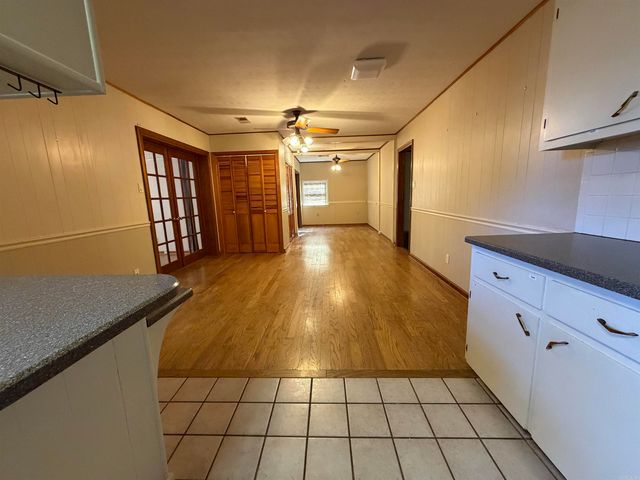 8812 Holiday Drive, Sherwood, AR 72120