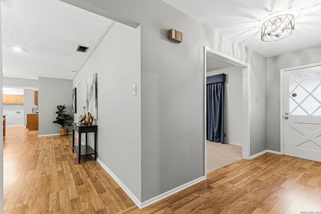 3134 Satellite, San Antonio, TX 78217