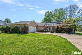 5301 Deerwood Lake Drive, Springfield, IL 62703
