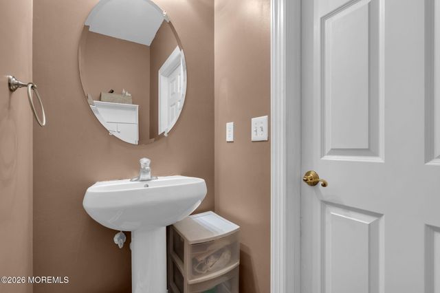 1611 Patriot Avenue, Brick, NJ 08724
