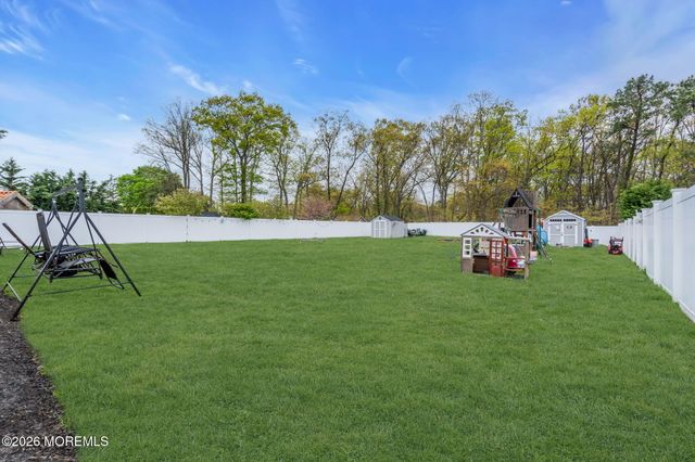 1611 Patriot Avenue, Brick, NJ 08724