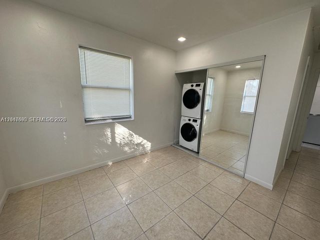 301 9th St 1, Hallandale Beach, FL 33009