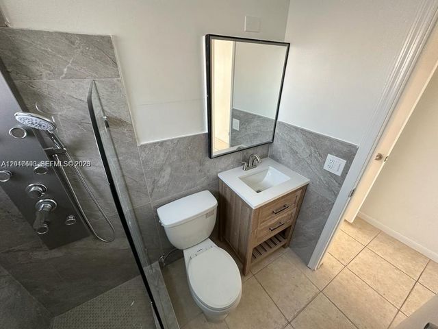301 9th St 1, Hallandale Beach, FL 33009