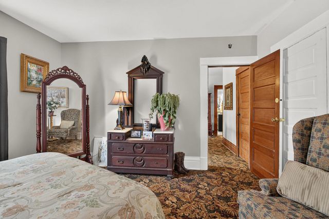 511 Kirkwood Boulevard, Davenport, IA 52803