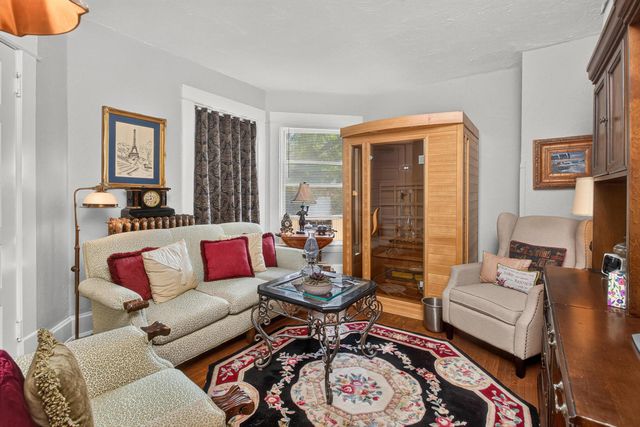 511 Kirkwood Boulevard, Davenport, IA 52803