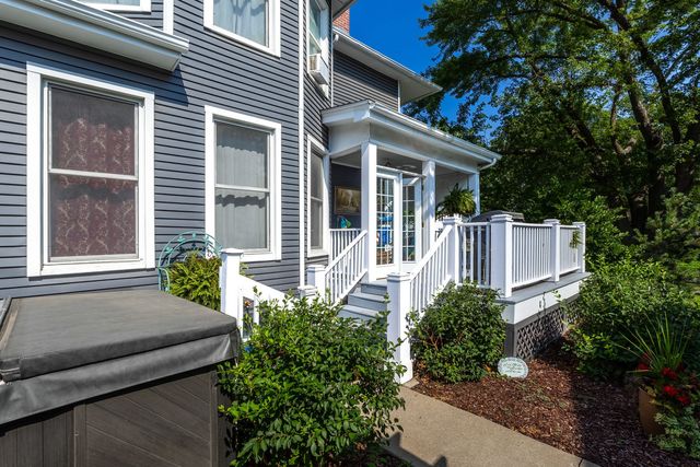 511 Kirkwood Boulevard, Davenport, IA 52803
