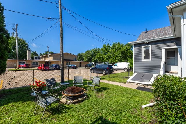 511 Kirkwood Boulevard, Davenport, IA 52803