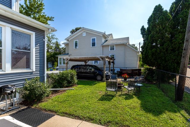 511 Kirkwood Boulevard, Davenport, IA 52803