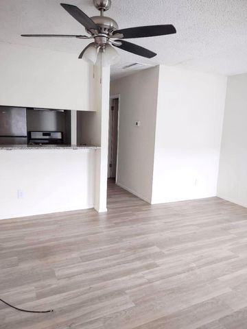2609 Ektom DR D, Austin, TX 78745