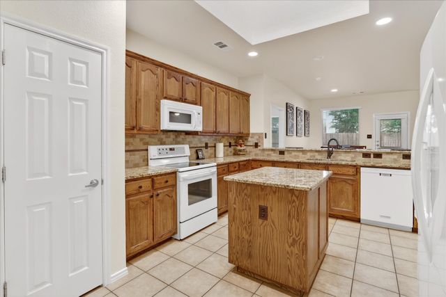 6328 Redeagle Creek Drive, Fort Worth, TX 76179