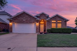 6328 Redeagle Creek Drive, Fort Worth, TX 76179
