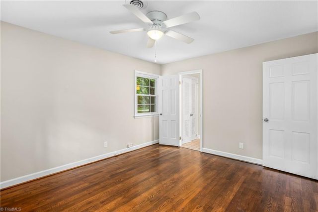 701 N Peace Haven Road, Winston-salem, NC 27104