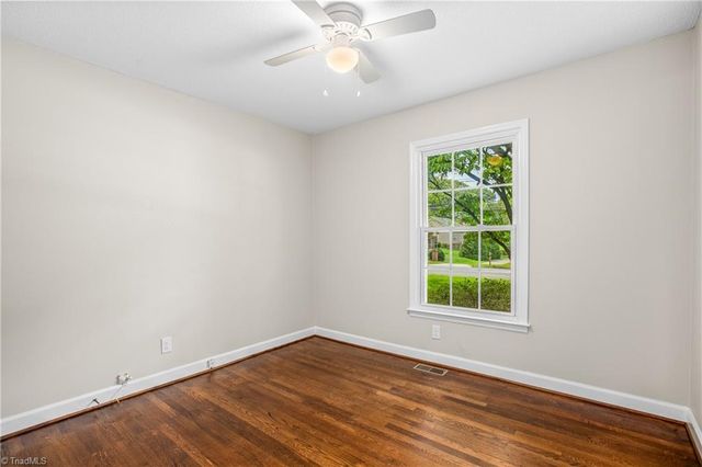701 N Peace Haven Road, Winston-salem, NC 27104